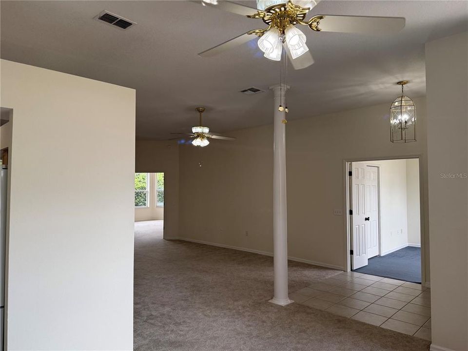 For Sale: $379,900 (3 beds, 2 baths, 1942 Square Feet)
