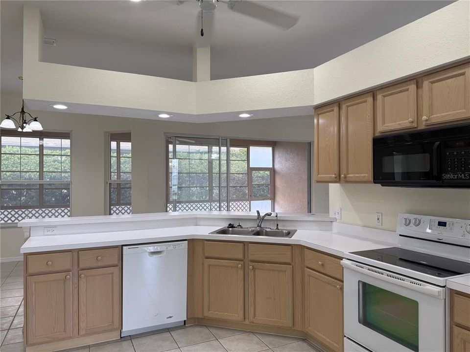 For Sale: $379,900 (3 beds, 2 baths, 1942 Square Feet)