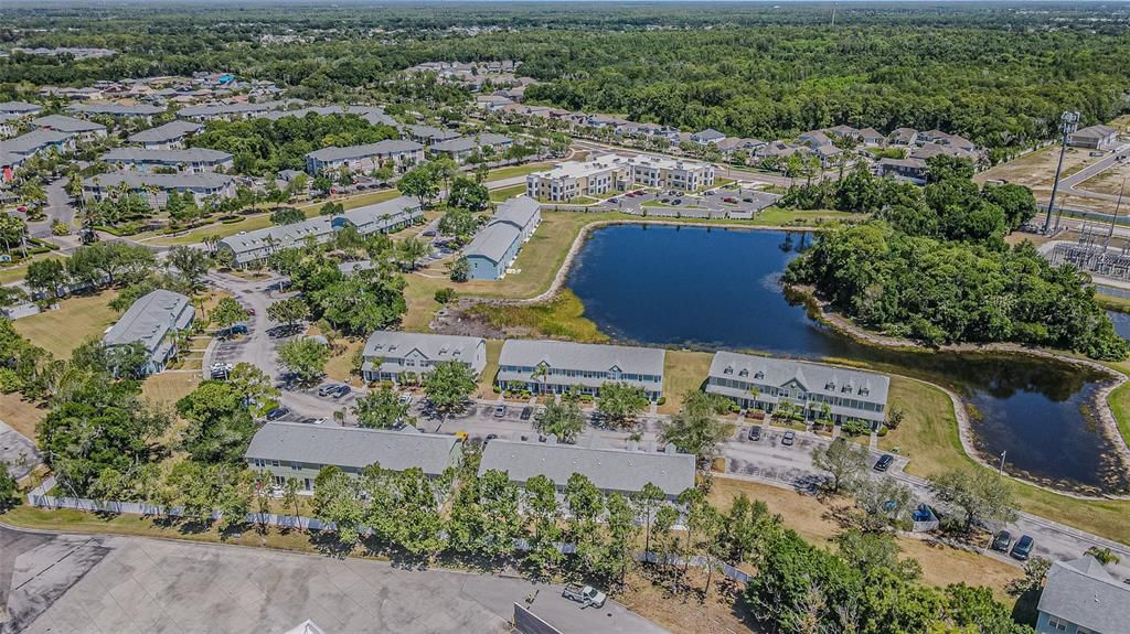 На продажу: $249,999 (2 спален, 2 ванн, 1216 Квадратных фут)