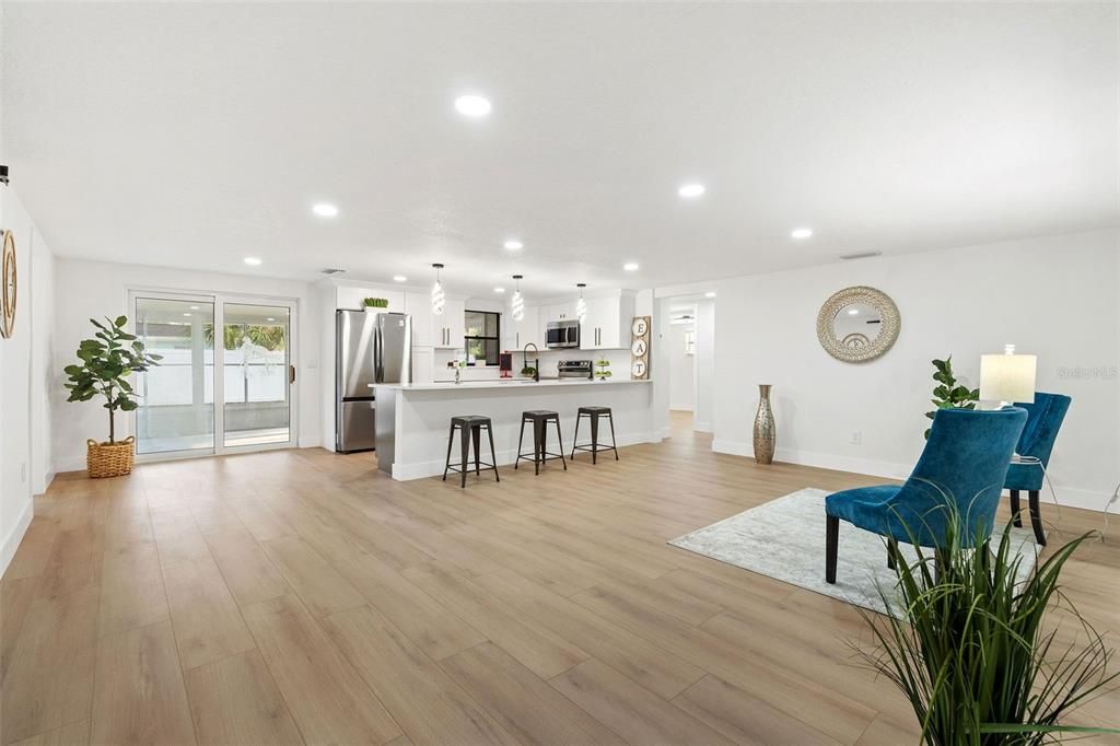 For Sale: $300,000 (4 beds, 2 baths, 1565 Square Feet)