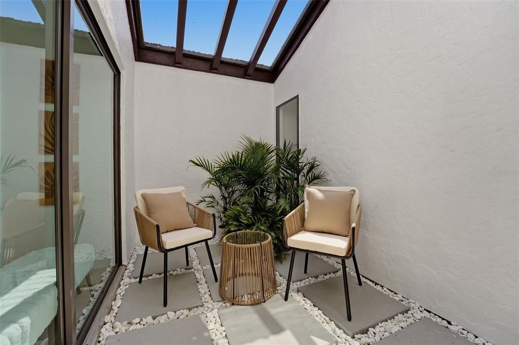 Activo con contrato: $514,900 (2 camas, 2 baños, 1630 Pies cuadrados)