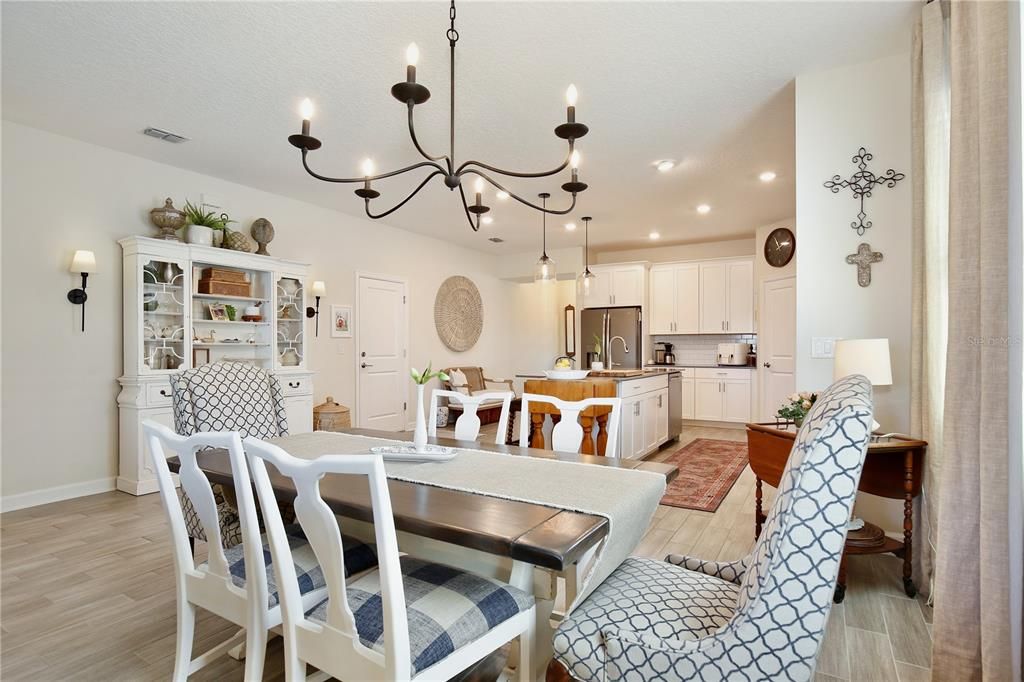 For Sale: $560,000 (3 beds, 2 baths, 2110 Square Feet)