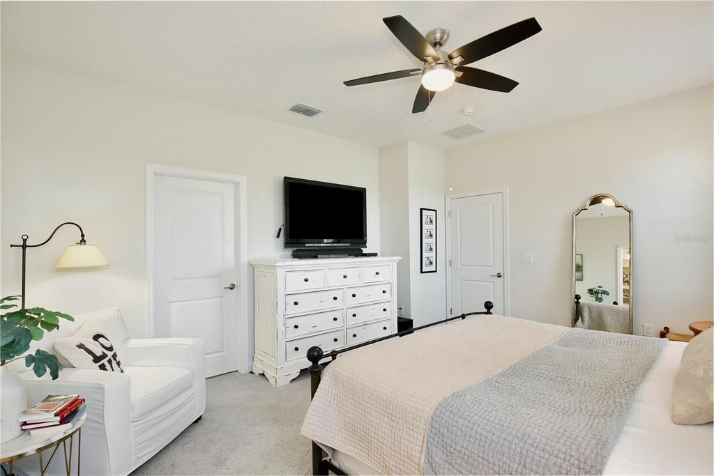 For Sale: $560,000 (3 beds, 2 baths, 2110 Square Feet)