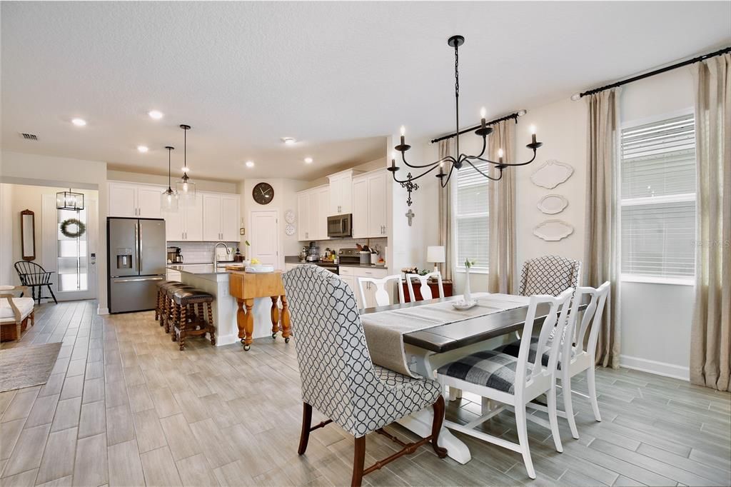 For Sale: $560,000 (3 beds, 2 baths, 2110 Square Feet)