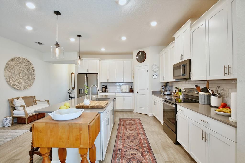 For Sale: $560,000 (3 beds, 2 baths, 2110 Square Feet)