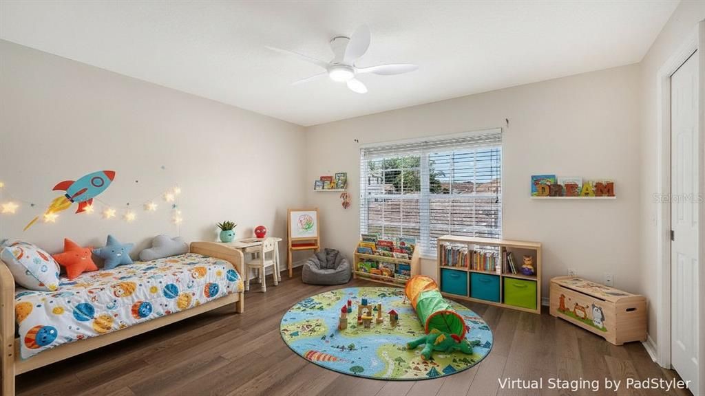 Activo con contrato: $325,000 (3 camas, 2 baños, 1604 Pies cuadrados)