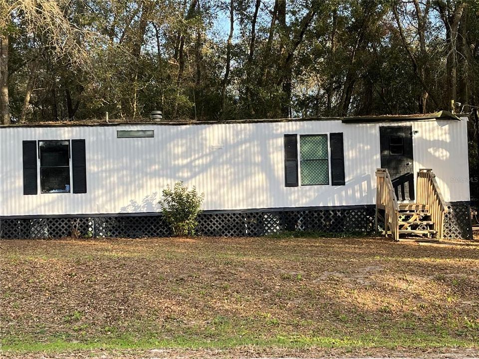 For Sale: $72,000 (2 beds, 1 baths, 560 Square Feet)