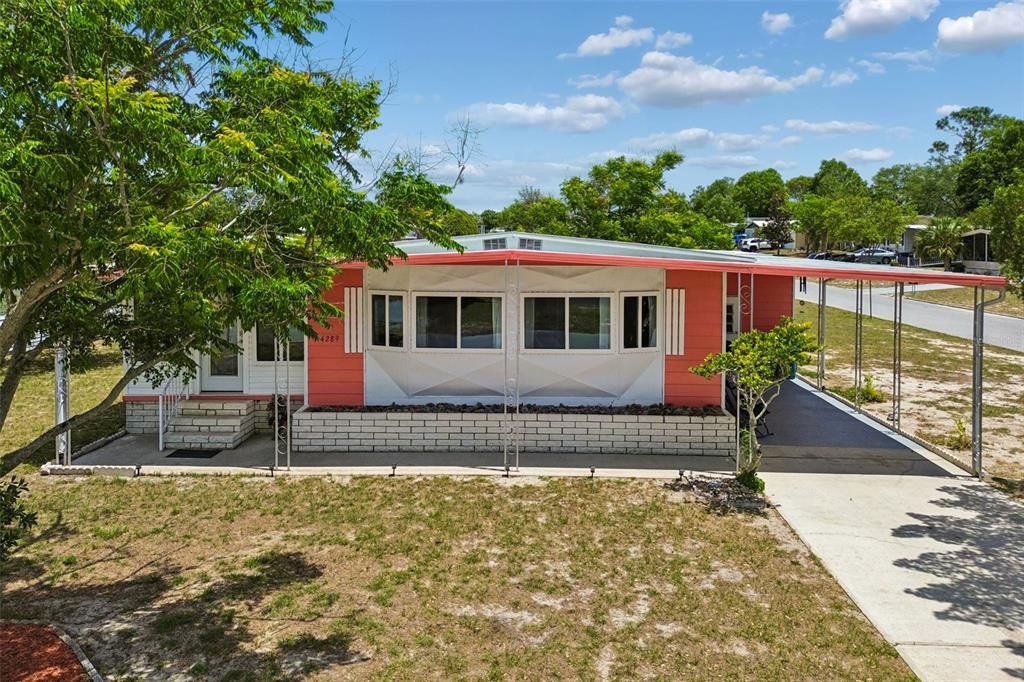 For Sale: $145,000 (2 beds, 2 baths, 1056 Square Feet)