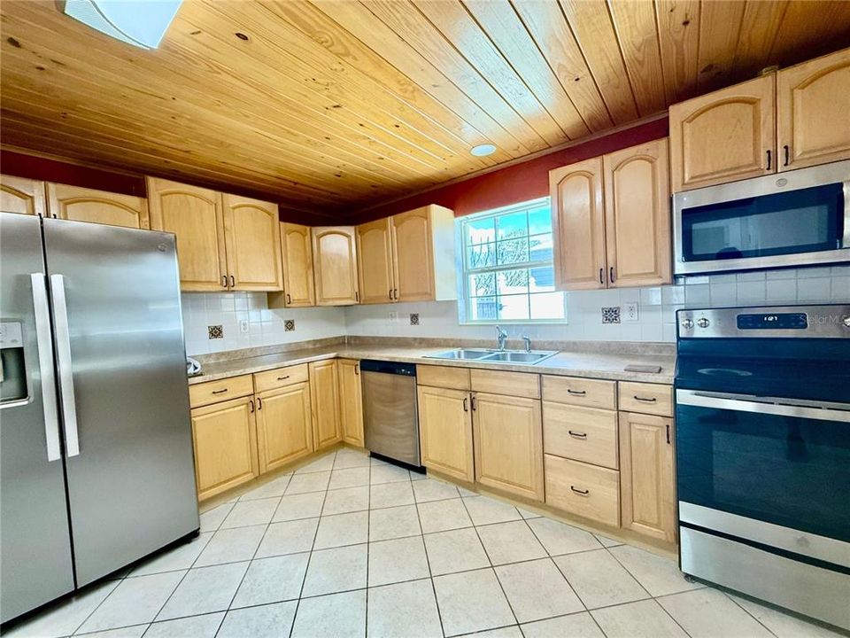 En Venta: $230,000 (3 camas, 1 baños, 1146 Pies cuadrados)