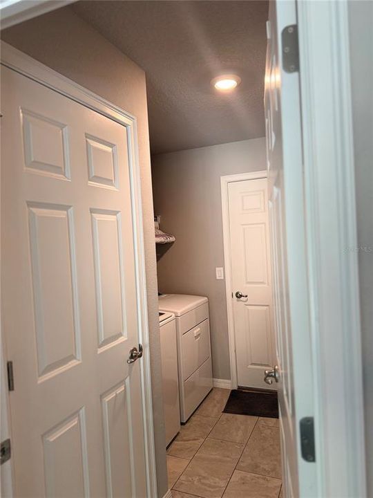 For Sale: $439,900 (4 beds, 3 baths, 1669 Square Feet)