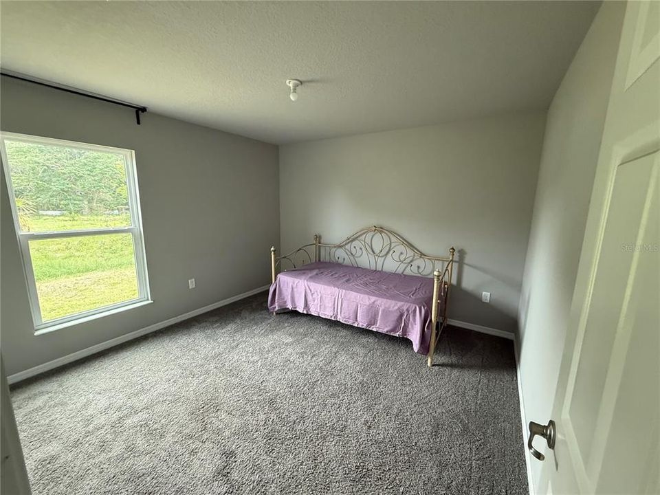 For Sale: $439,900 (4 beds, 3 baths, 1669 Square Feet)