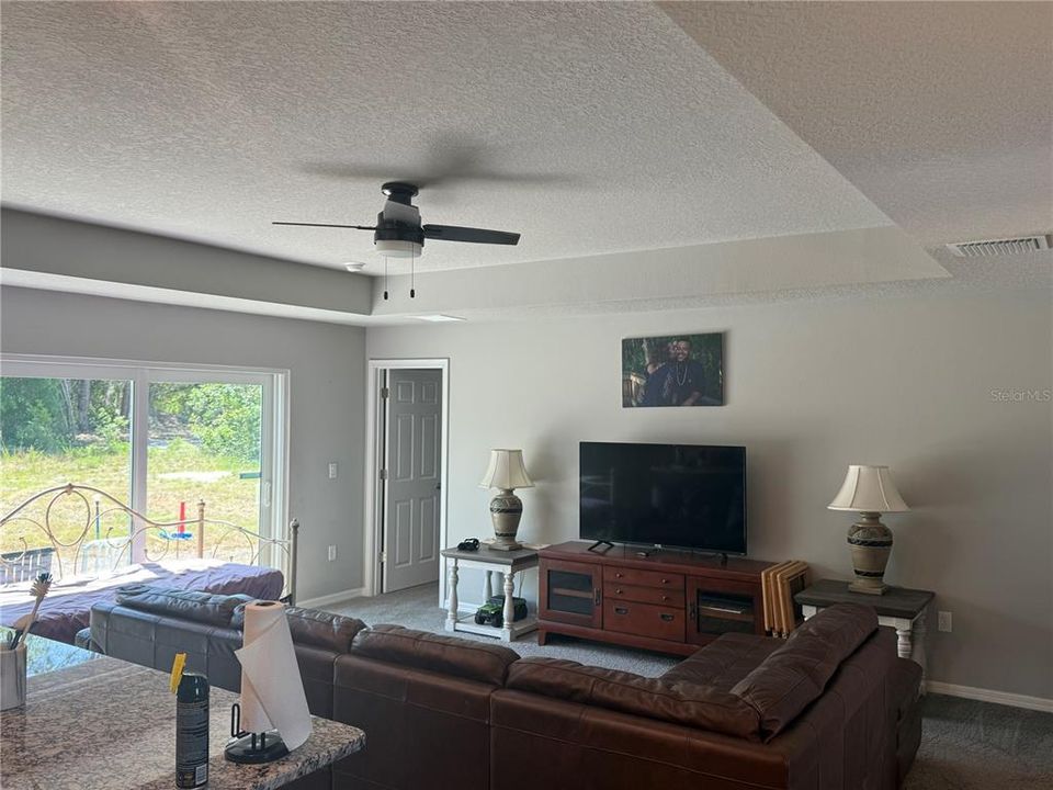 For Sale: $439,900 (4 beds, 3 baths, 1669 Square Feet)