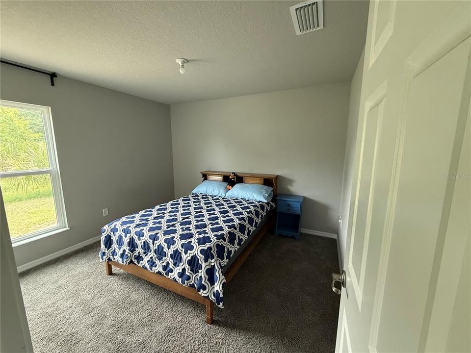 For Sale: $439,900 (4 beds, 3 baths, 1669 Square Feet)