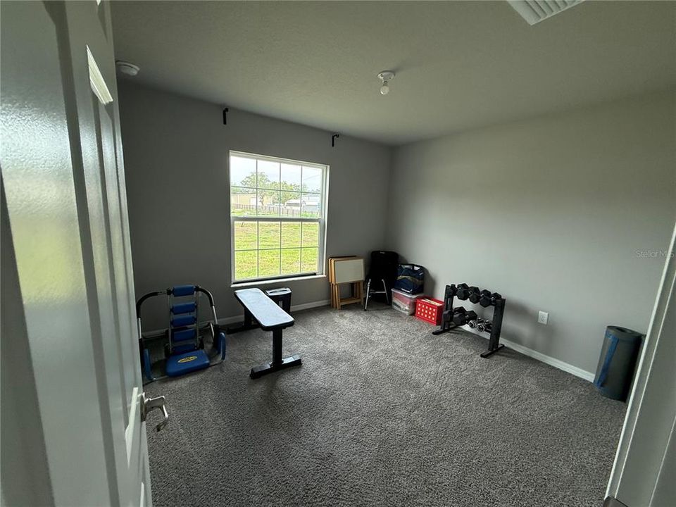 For Sale: $439,900 (4 beds, 3 baths, 1669 Square Feet)