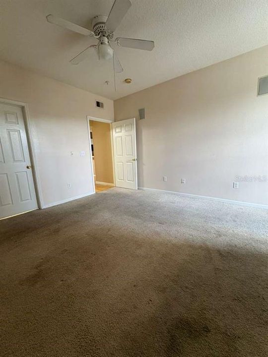For Rent: $1,600 (1 beds, 1 baths, 753 Square Feet)