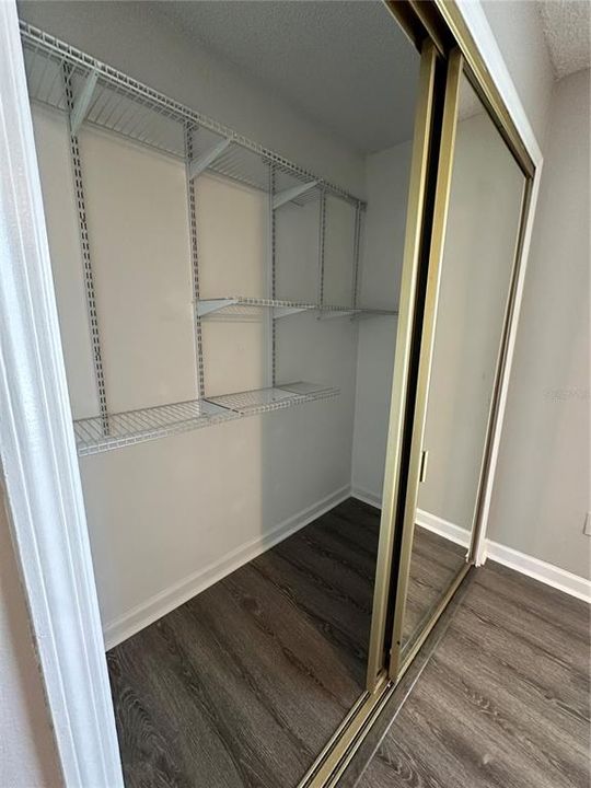 На продажу: $159,000 (2 спален, 1 ванн, 990 Квадратных фут)