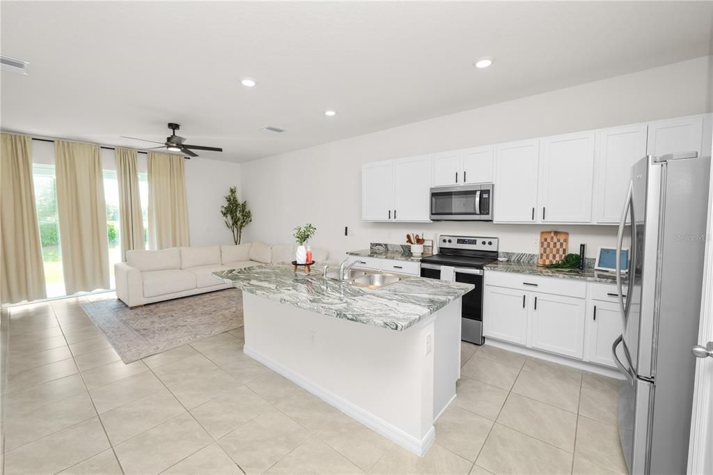 For Sale: $298,000 (3 beds, 2 baths, 1681 Square Feet)