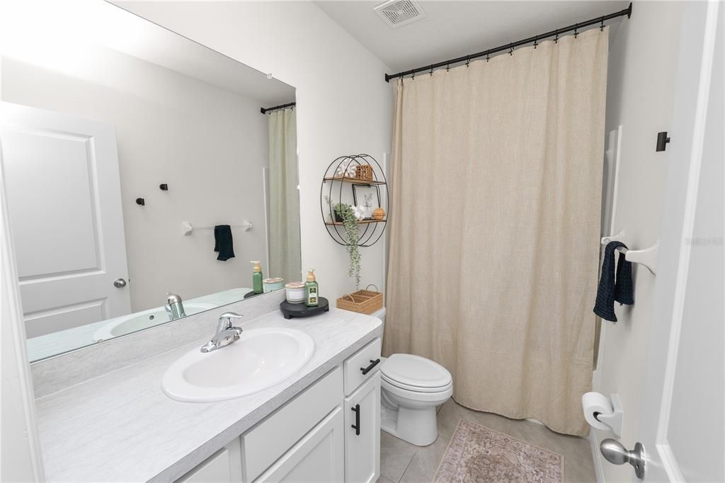 For Sale: $298,000 (3 beds, 2 baths, 1681 Square Feet)