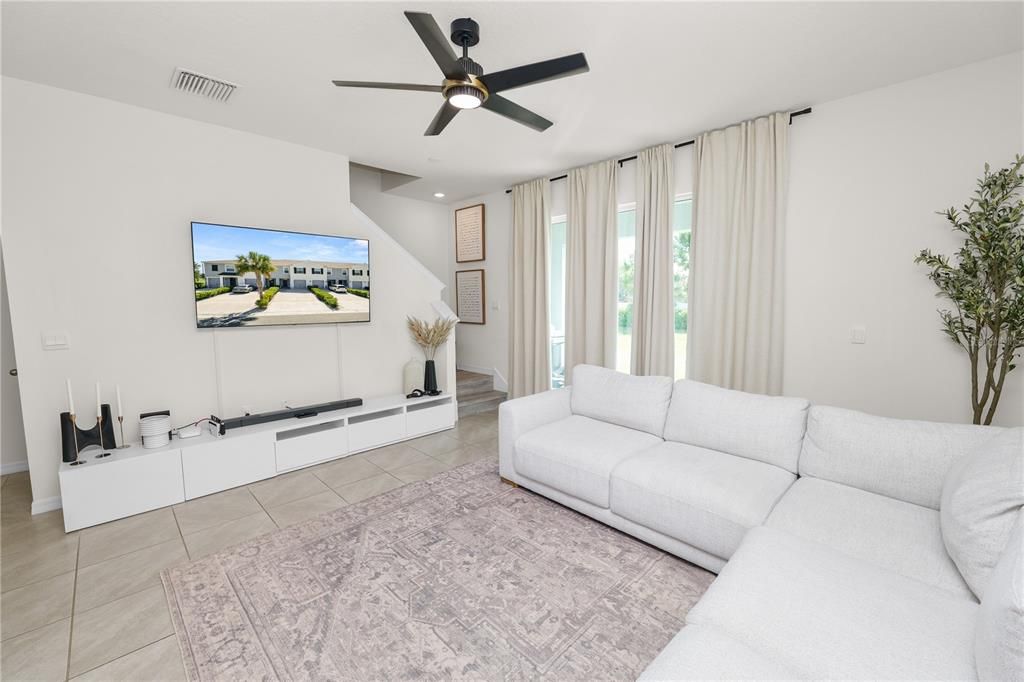 For Sale: $298,000 (3 beds, 2 baths, 1681 Square Feet)