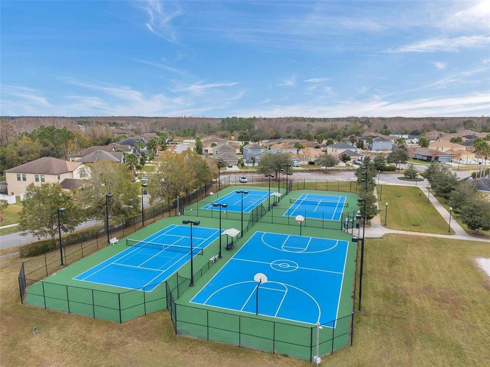 Active With Contract: $579,000 (5 beds, 4 baths, 3326 Square Feet)