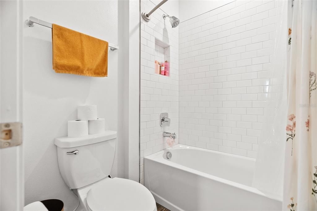 Active With Contract: $579,000 (5 beds, 4 baths, 3326 Square Feet)