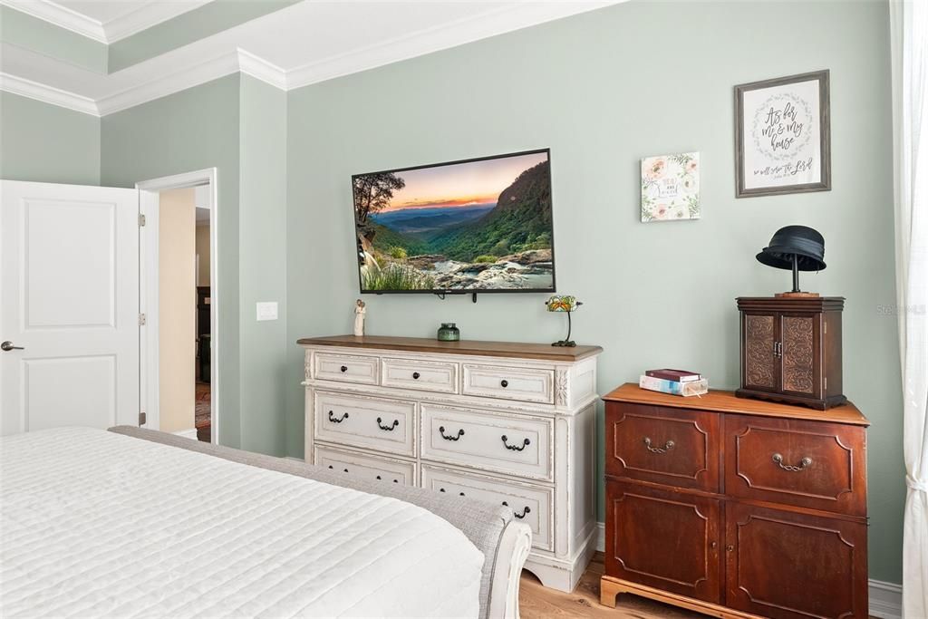 Active With Contract: $579,000 (5 beds, 4 baths, 3326 Square Feet)