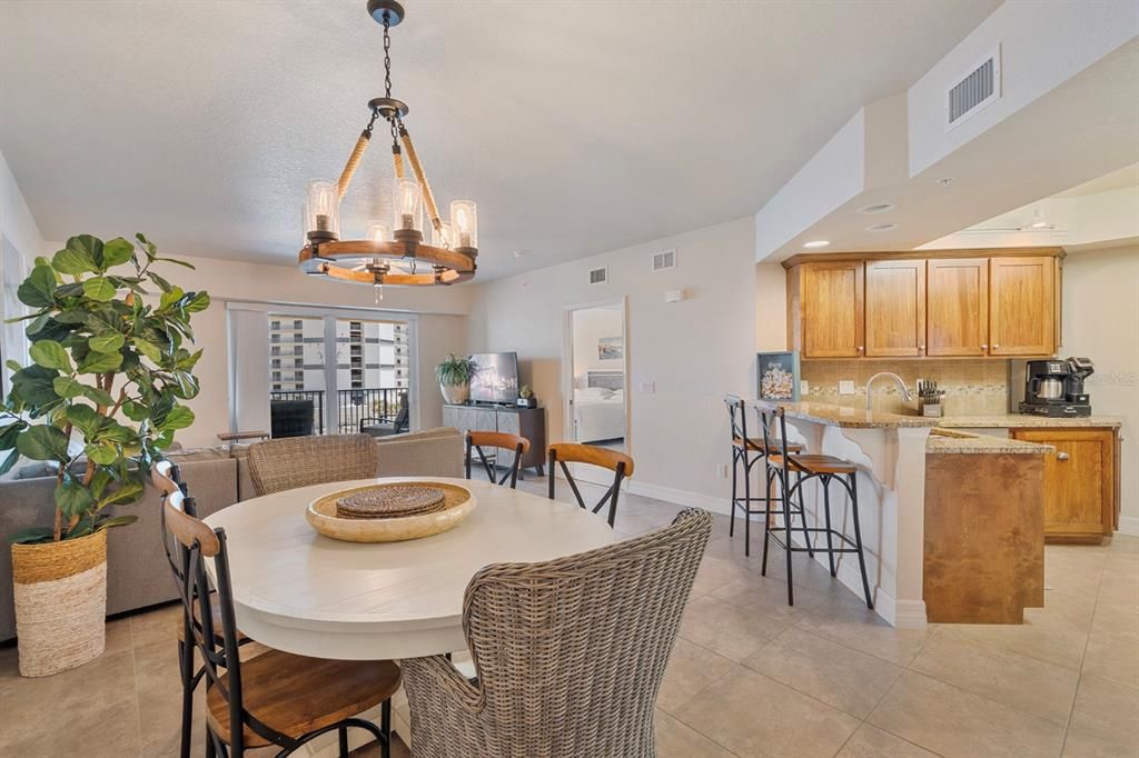 Activo con contrato: $439,900 (2 camas, 2 baños, 1389 Pies cuadrados)