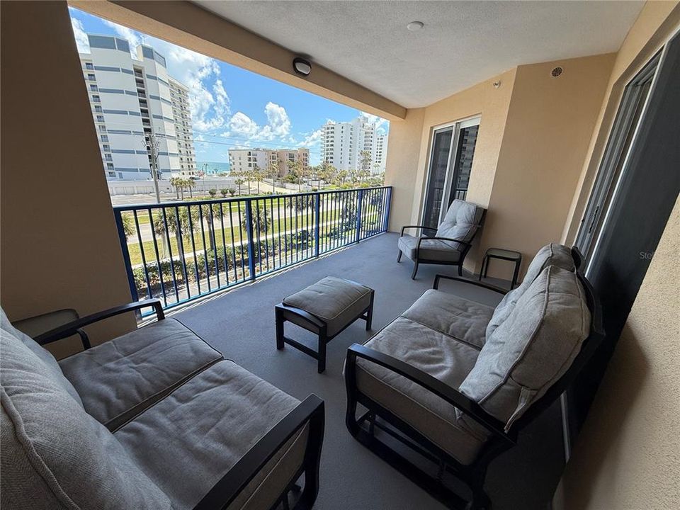 Activo con contrato: $439,900 (2 camas, 2 baños, 1389 Pies cuadrados)