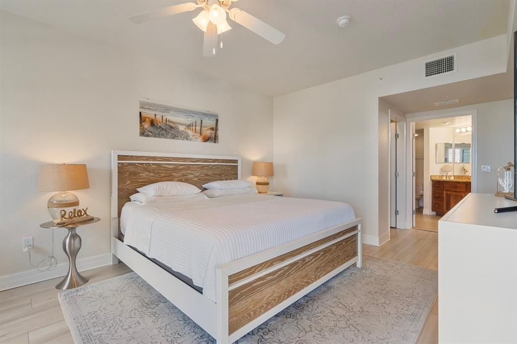 Activo con contrato: $439,900 (2 camas, 2 baños, 1389 Pies cuadrados)
