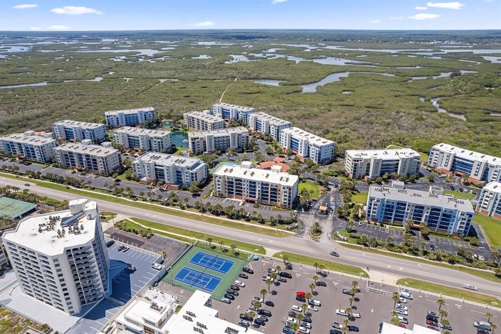 Activo con contrato: $439,900 (2 camas, 2 baños, 1389 Pies cuadrados)