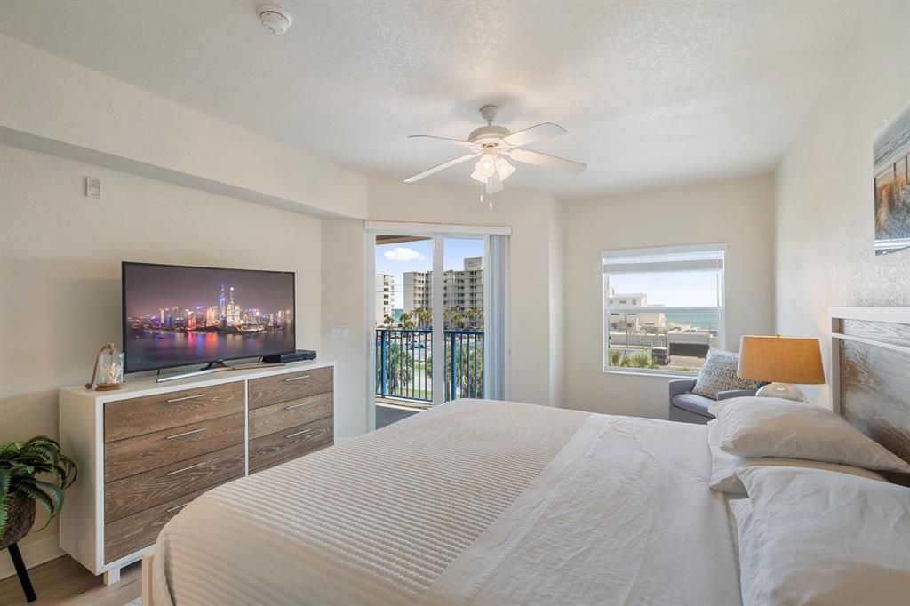 Activo con contrato: $439,900 (2 camas, 2 baños, 1389 Pies cuadrados)