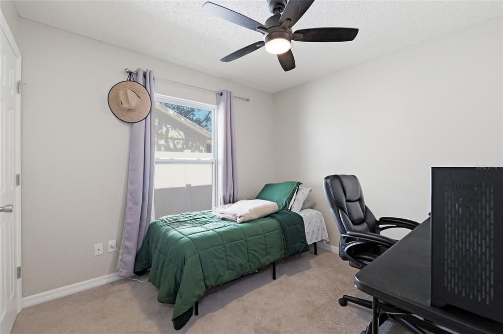 For Sale: $355,000 (3 beds, 2 baths, 1275 Square Feet)