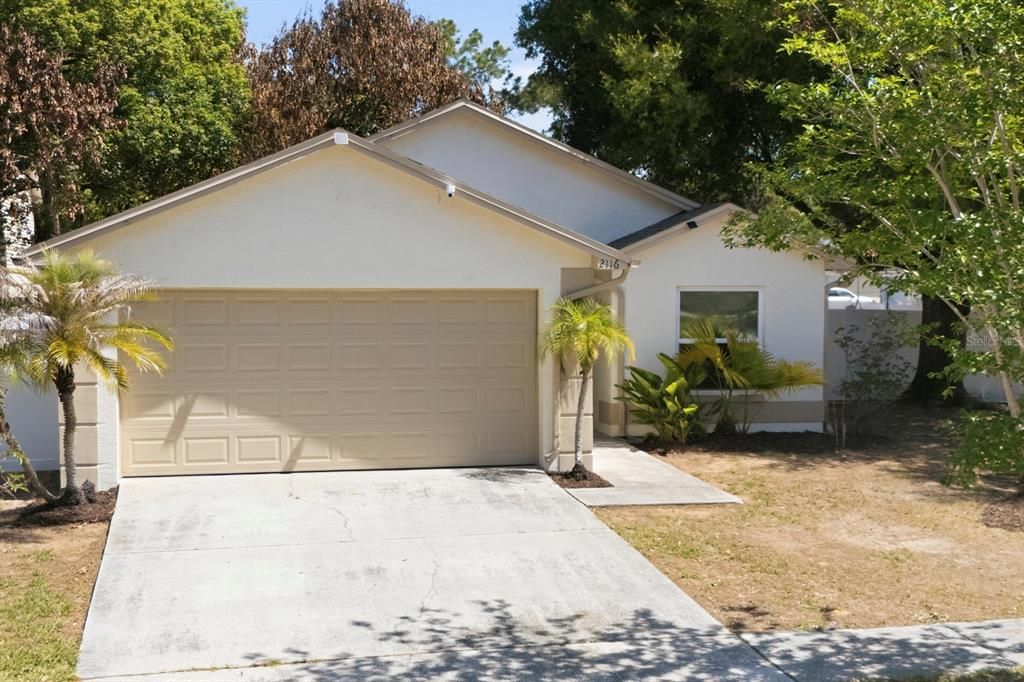 For Sale: $355,000 (3 beds, 2 baths, 1275 Square Feet)