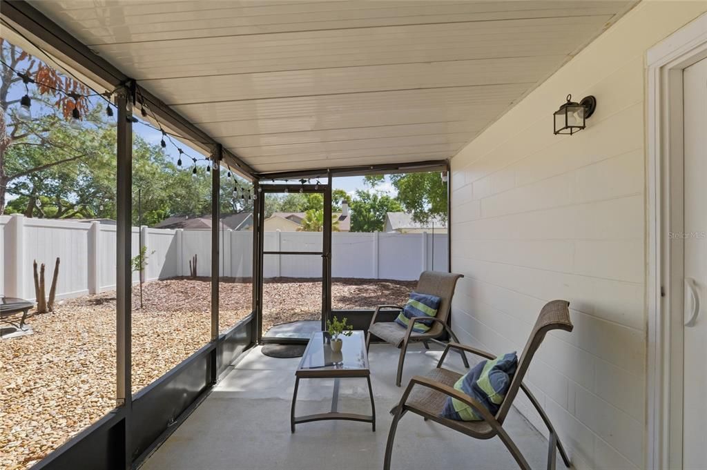 For Sale: $355,000 (3 beds, 2 baths, 1275 Square Feet)
