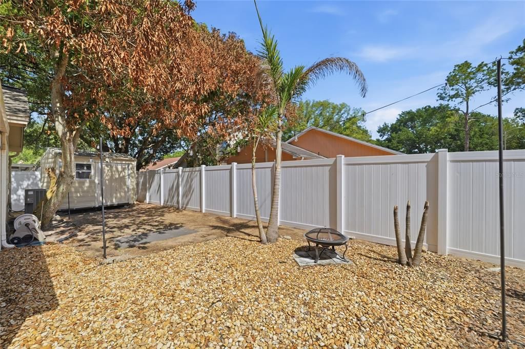 For Sale: $355,000 (3 beds, 2 baths, 1275 Square Feet)