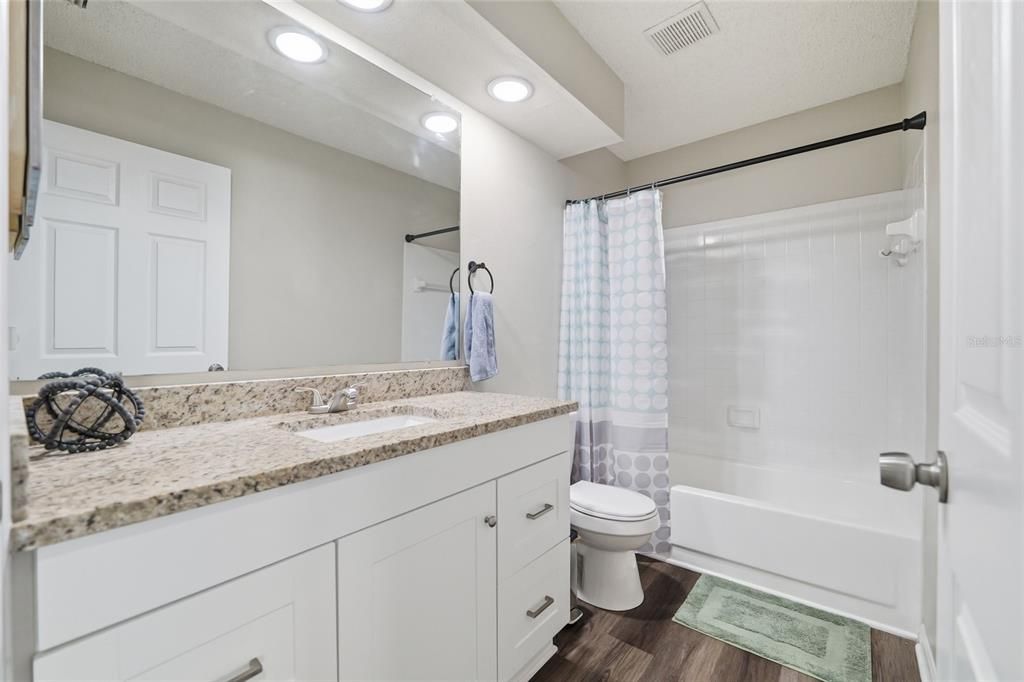 For Sale: $355,000 (3 beds, 2 baths, 1275 Square Feet)