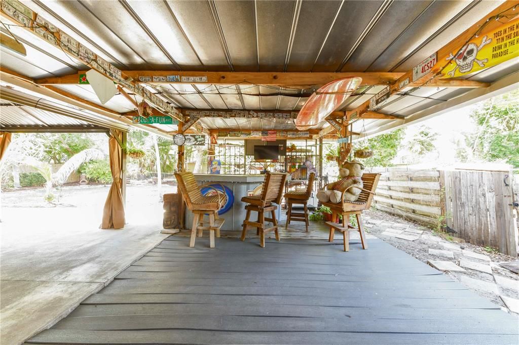 Activo con contrato: $515,000 (4 camas, 2 baños, 1933 Pies cuadrados)