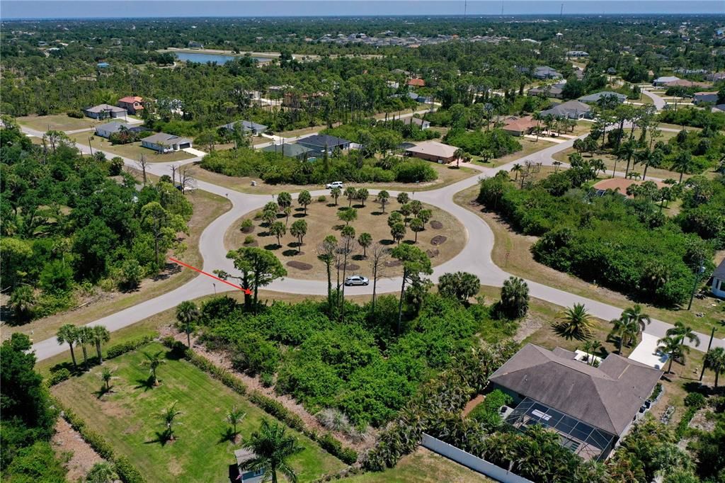 На продажу: $34,000 (0.37 acres)