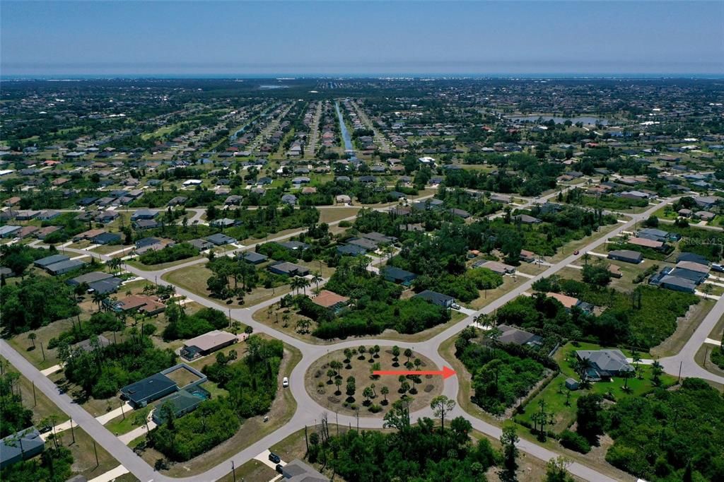 На продажу: $34,000 (0.37 acres)