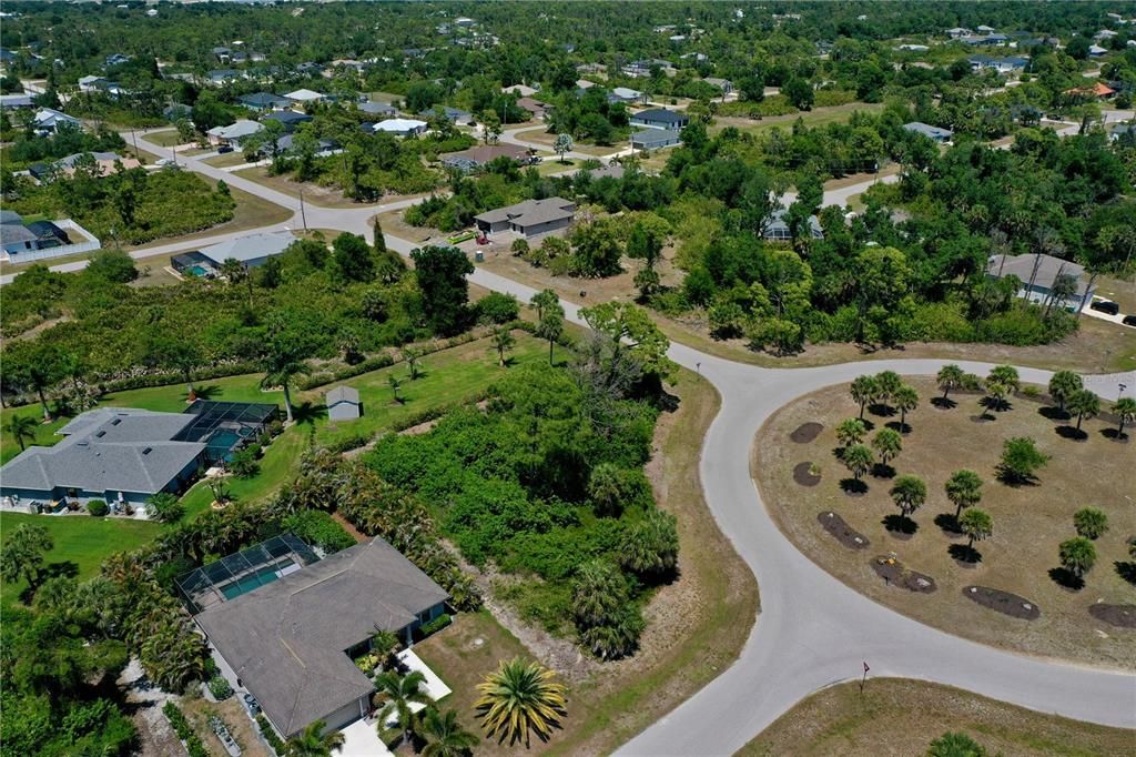 На продажу: $34,000 (0.37 acres)