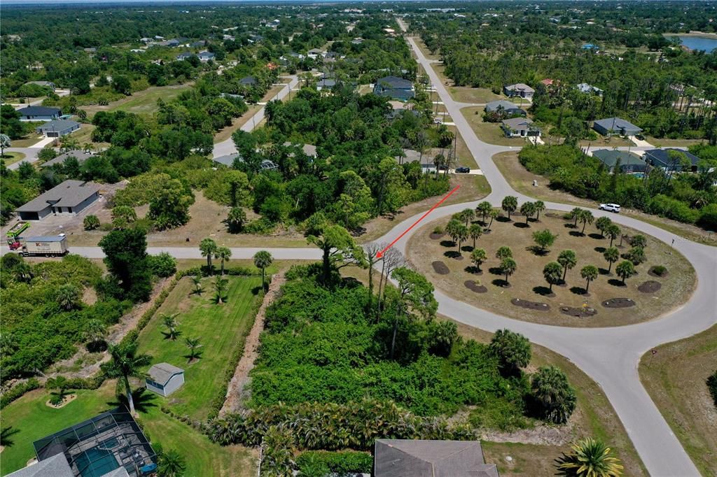 На продажу: $34,000 (0.37 acres)