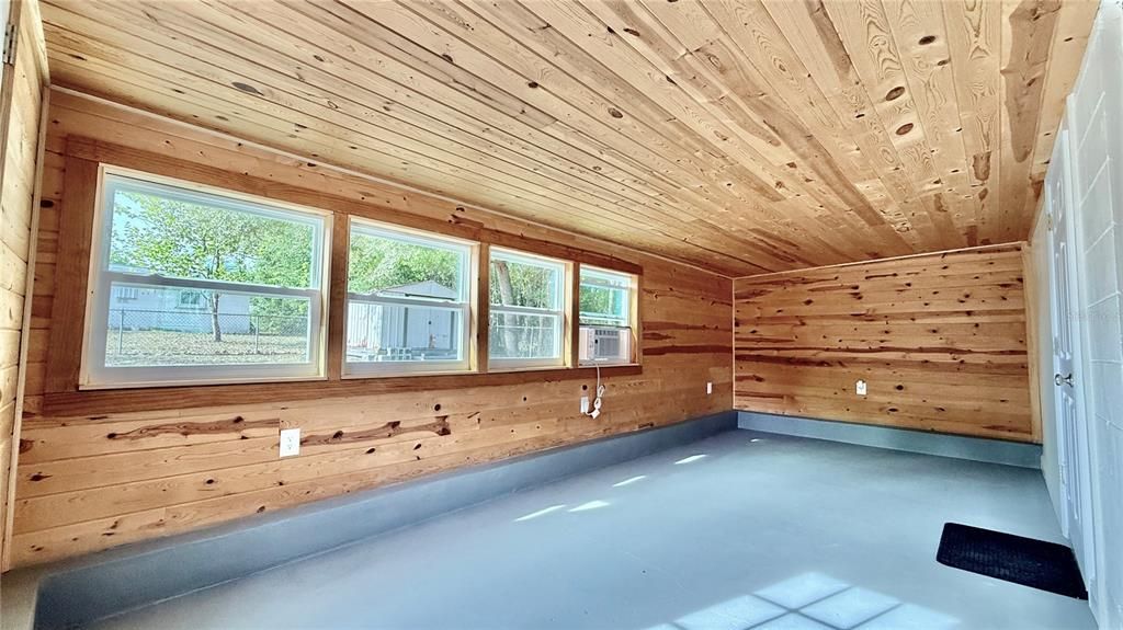 На продажу: $190,000 (3 спален, 1 ванн, 1144 Квадратных фут)