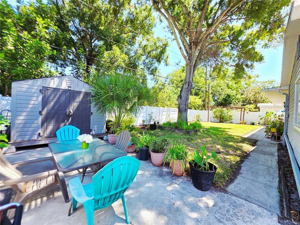 Activo con contrato: $487,000 (4 camas, 2 baños, 2160 Pies cuadrados)