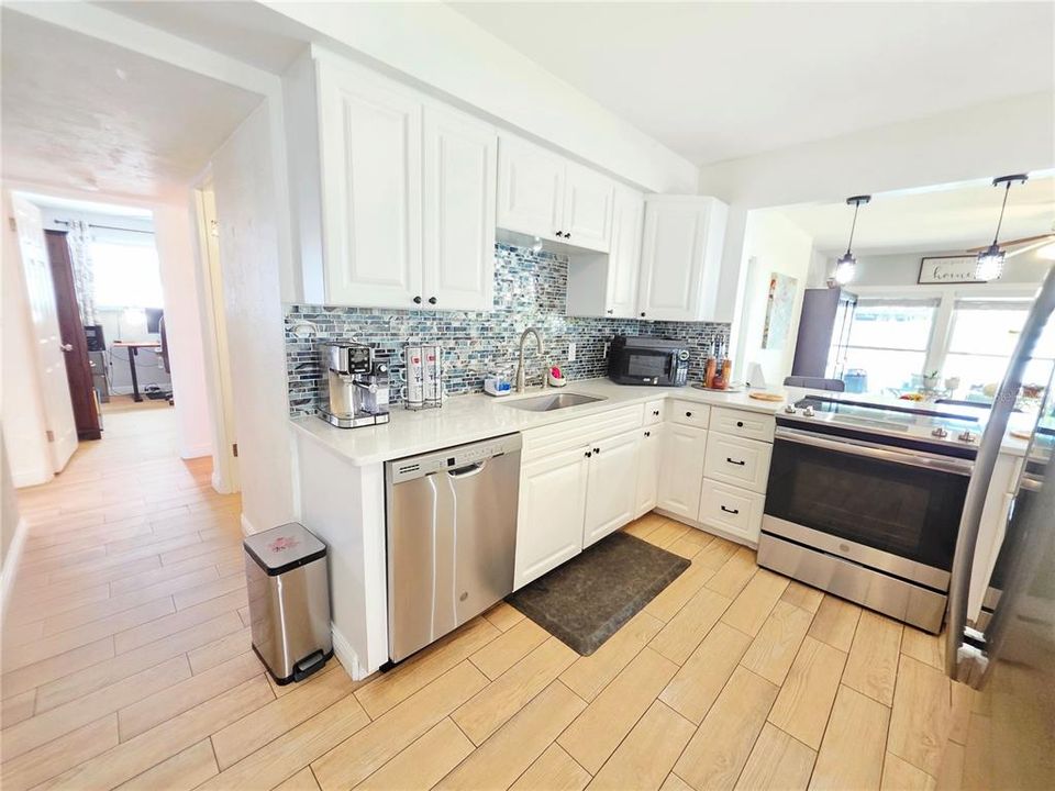 Activo con contrato: $487,000 (4 camas, 2 baños, 2160 Pies cuadrados)