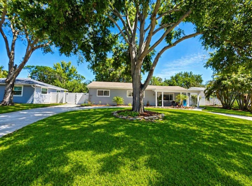 Activo con contrato: $487,000 (4 camas, 2 baños, 2160 Pies cuadrados)