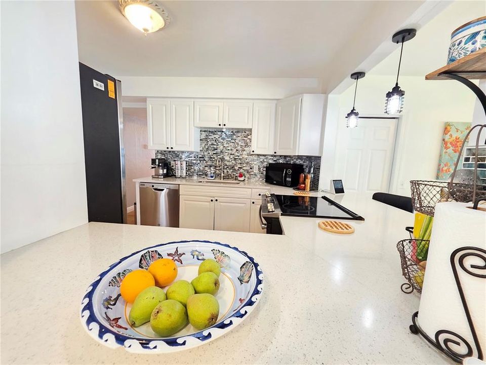 Activo con contrato: $487,000 (4 camas, 2 baños, 2160 Pies cuadrados)