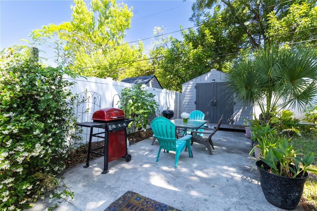 Activo con contrato: $487,000 (4 camas, 2 baños, 2160 Pies cuadrados)