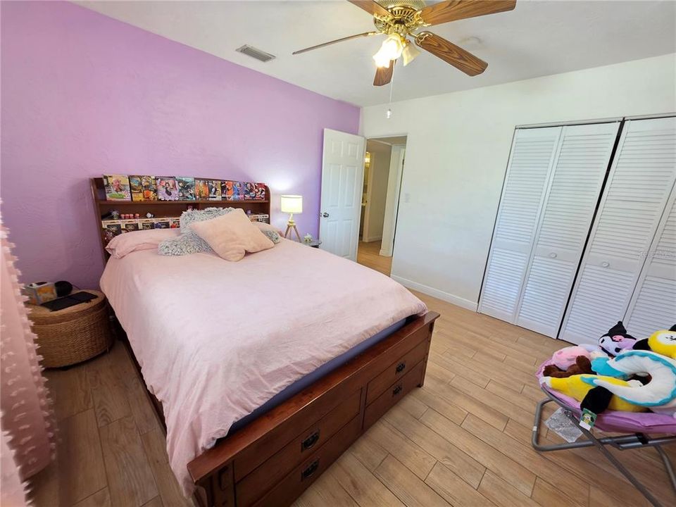 Activo con contrato: $487,000 (4 camas, 2 baños, 2160 Pies cuadrados)