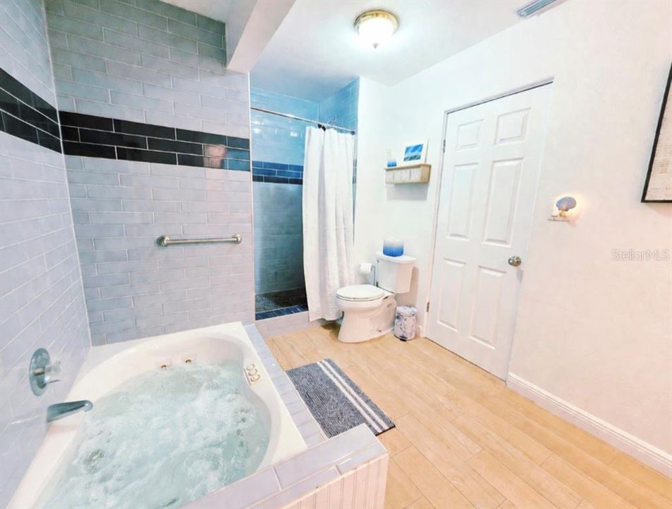 Activo con contrato: $487,000 (4 camas, 2 baños, 2160 Pies cuadrados)