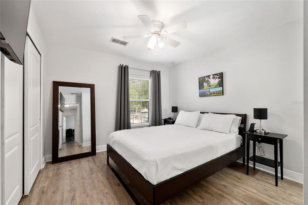 Active With Contract: $228,900 (2 beds, 3 baths, 1079 Square Feet)